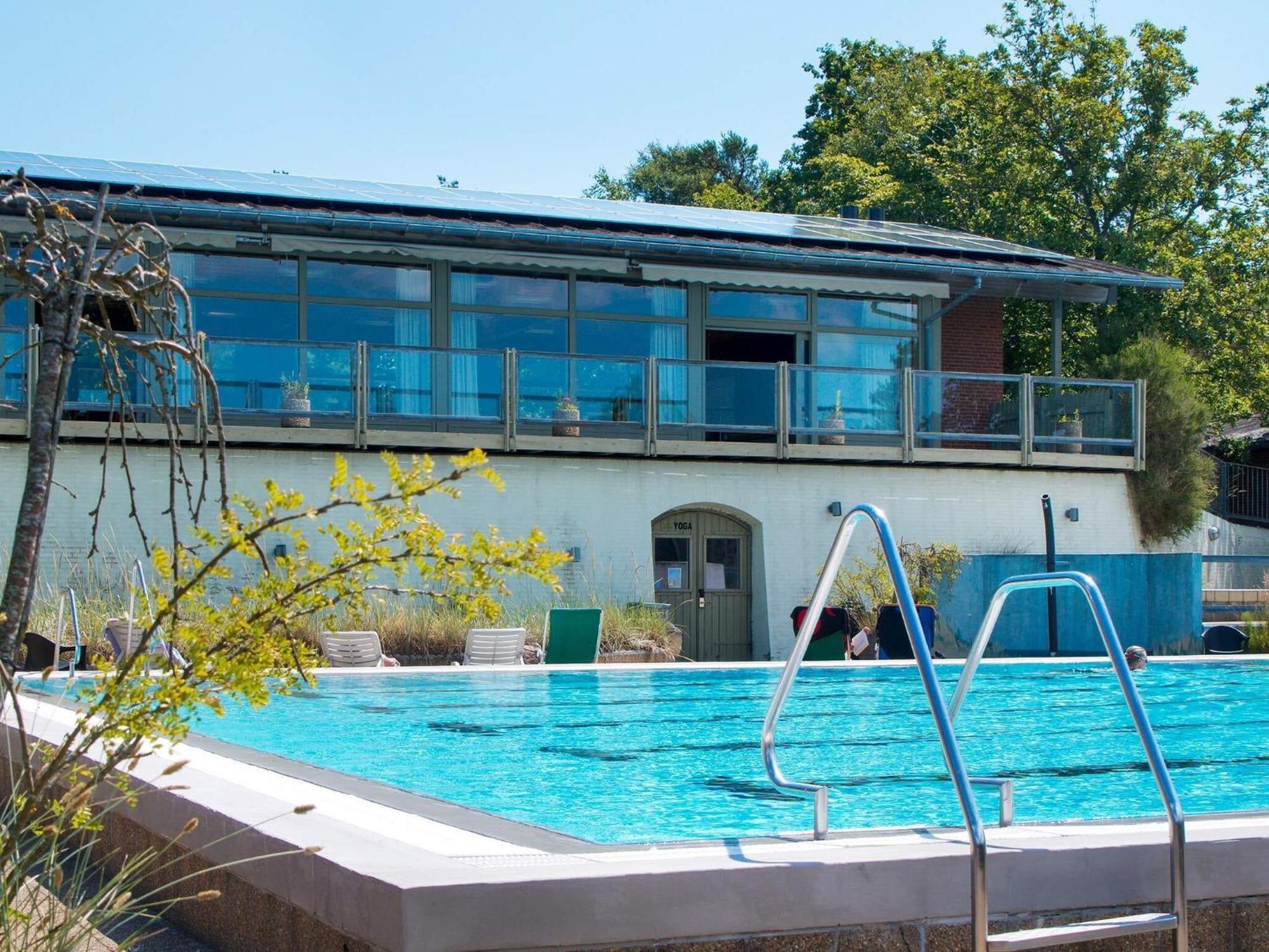 6 Person Holiday Home On A Holiday Park In Гиллеляйе Экстерьер фото